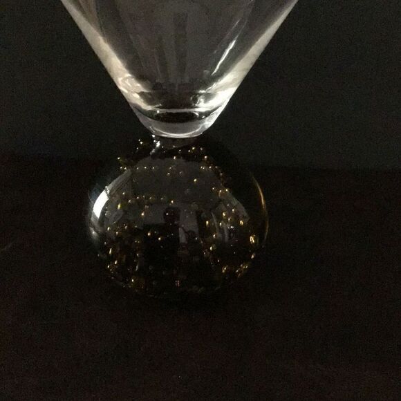 Wine glass handblown bubble bottom Set of 2 one blue one in Amber - Picture 4 of 4